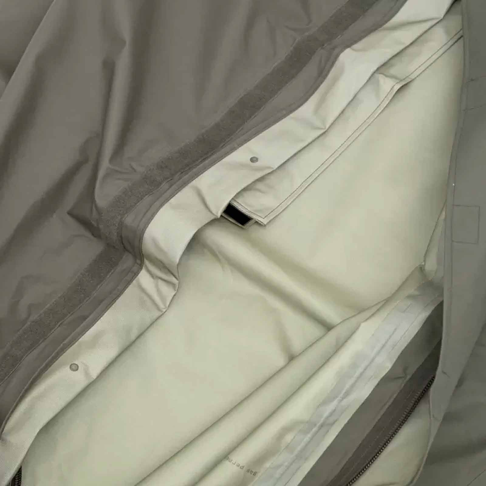 DISTRESSED Carinthia Goretex Bivvy Bag 2 DISTRESSED Carinthia Goretex Bivvy Bag