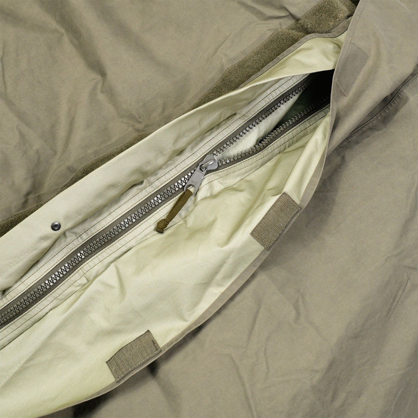 DISTRESSED Carinthia Goretex Bivvy Bag 4 DISTRESSED Carinthia Goretex Bivvy Bag