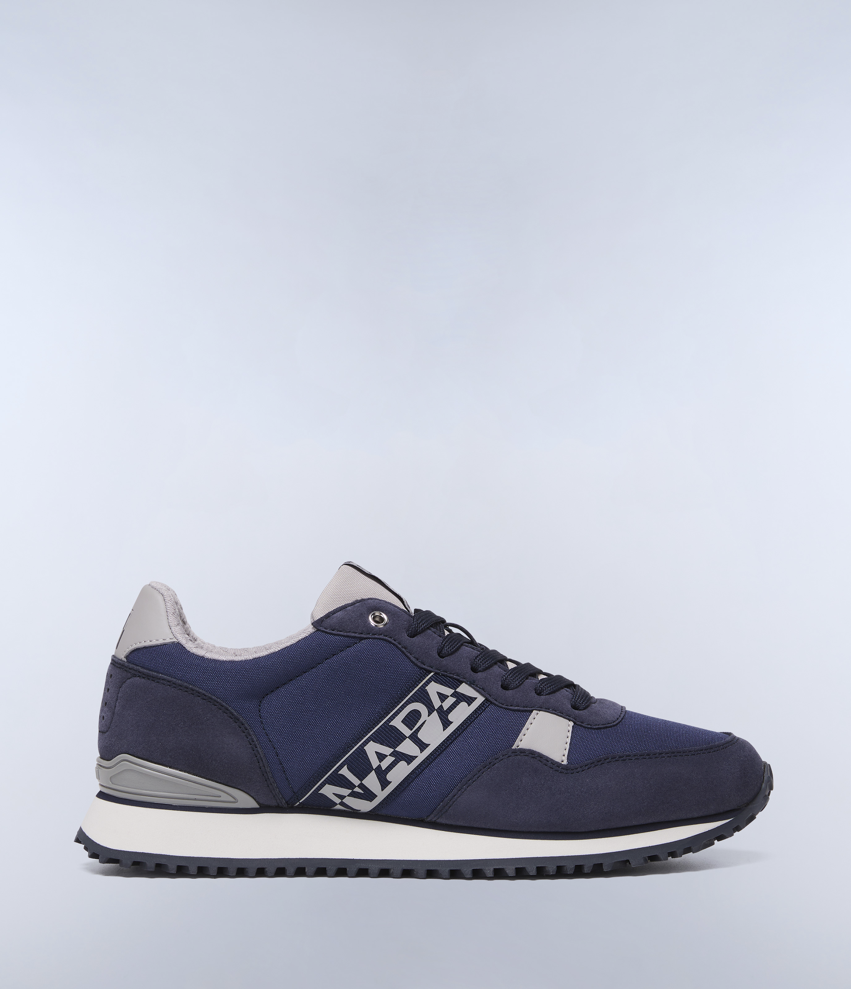 Cosmos Trainers