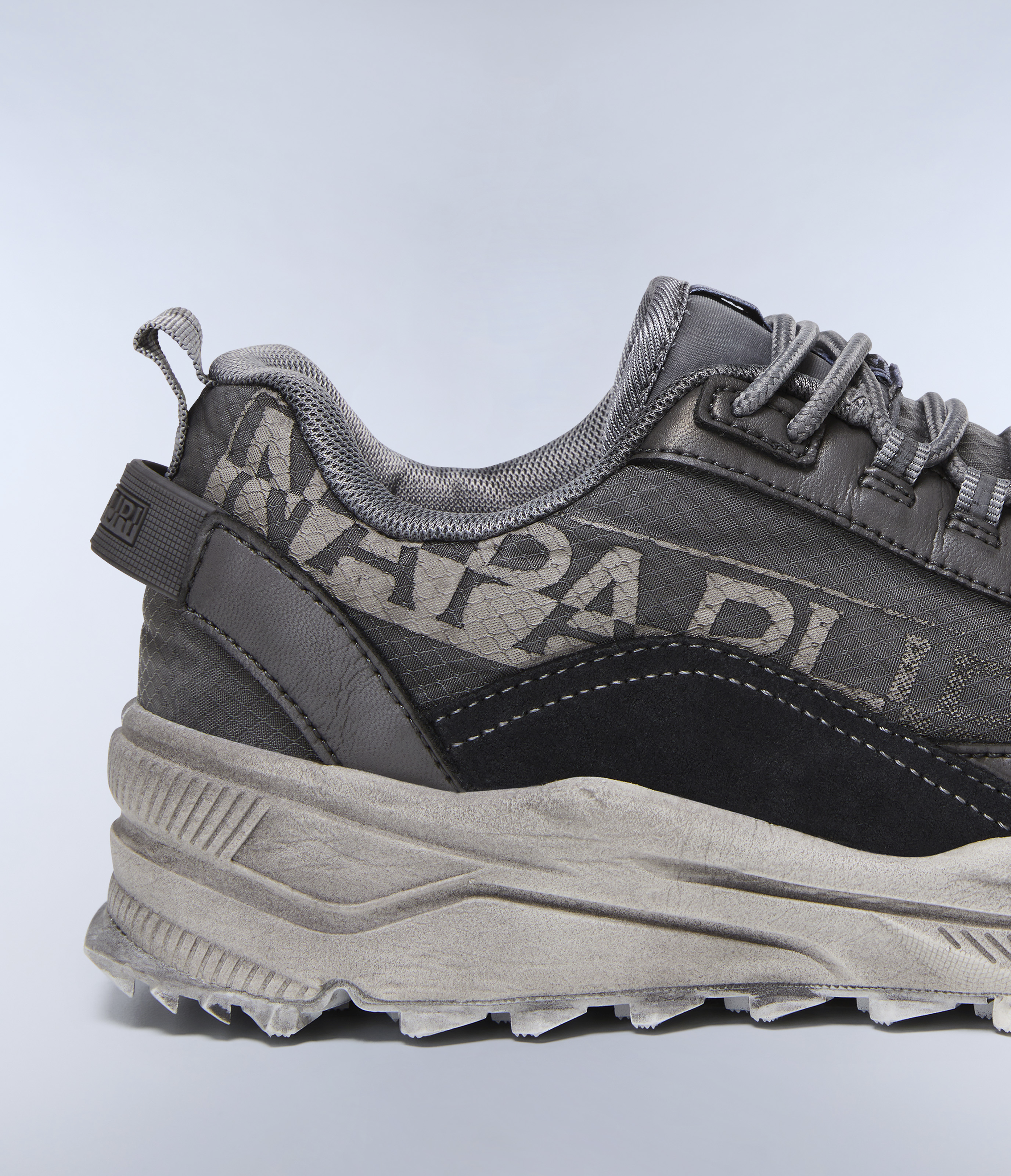 Vertic Trainers 8 Vertic Trainers